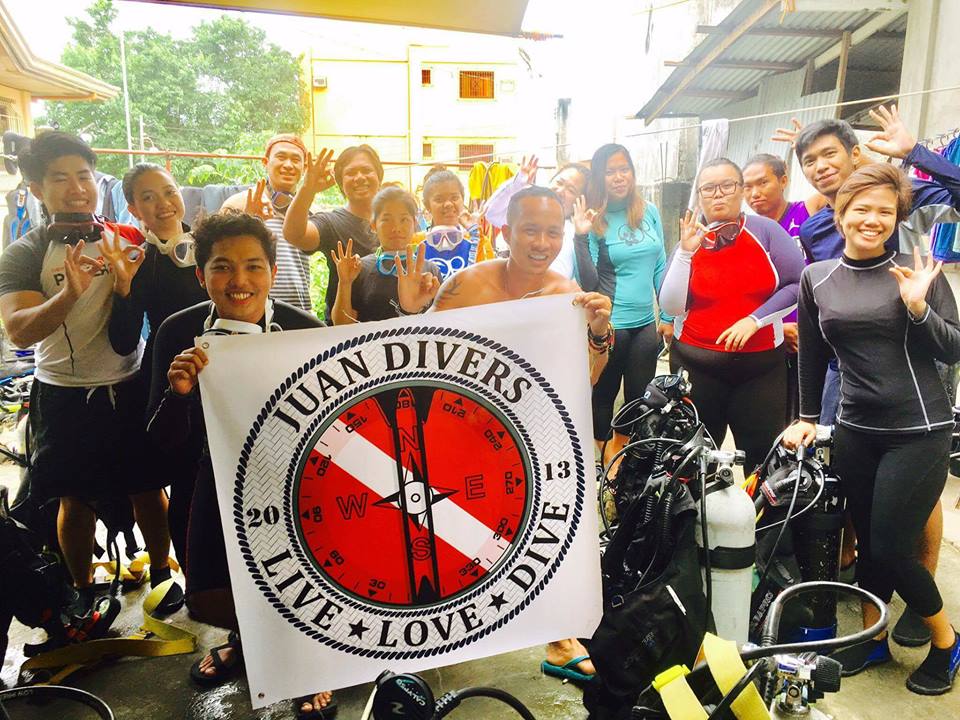 happy Divers after dive class